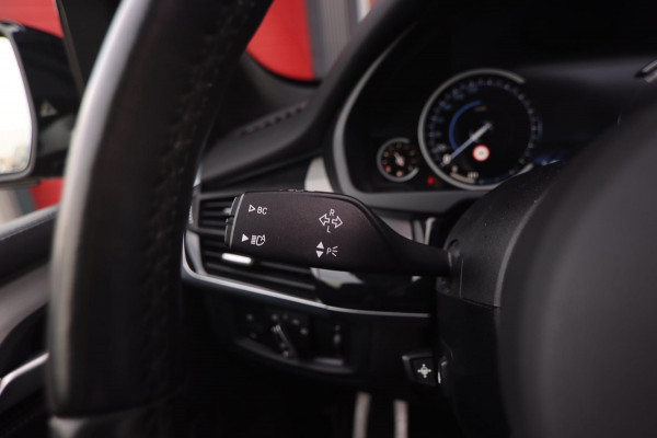 BMW X5 XDrive35i High Executive M-sport| Camera Pano X-Drive Trekhaak Digitale Cockpit ShadowLine Comfortstoelen Stoelverw.