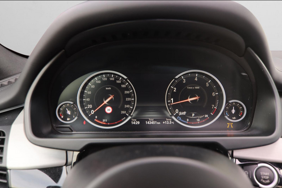 BMW X5 XDrive35i High Executive M-sport| Camera Pano X-Drive Trekhaak Digitale Cockpit ShadowLine Comfortstoelen Stoelverw.