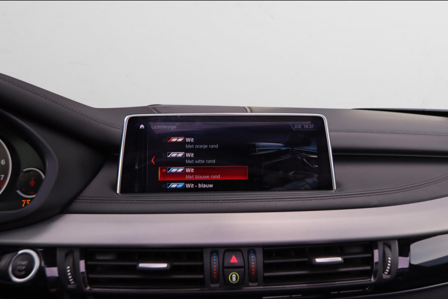 BMW X5 XDrive35i High Executive M-sport| Camera Pano X-Drive Trekhaak Digitale Cockpit ShadowLine Comfortstoelen Stoelverw.