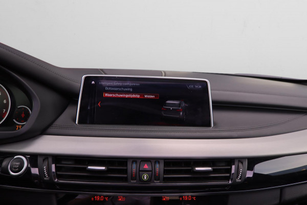 BMW X5 XDrive35i High Executive M-sport| Camera Pano X-Drive Trekhaak Digitale Cockpit ShadowLine Comfortstoelen Stoelverw.