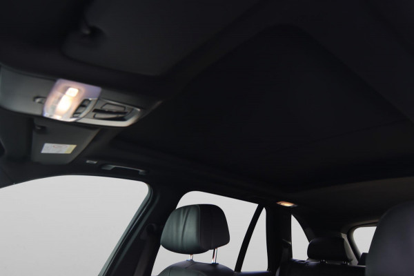 BMW X5 XDrive35i High Executive M-sport| Camera Pano X-Drive Trekhaak Digitale Cockpit ShadowLine Comfortstoelen Stoelverw.