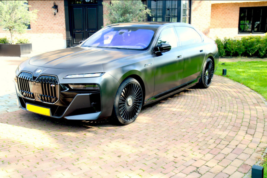 BMW i7 BMW i7 M70 xDrive | Individual uitvoering | 2023| BTW-auto | Volledige fabrieksgarantie
