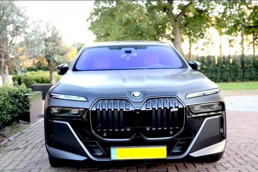 BMW i7 BMW i7 M70 xDrive | Individual uitvoering | 2023| BTW-auto | Volledige fabrieksgarantie