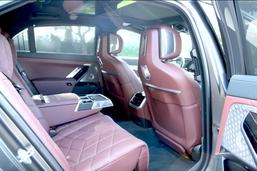 BMW i7 BMW i7 M70 xDrive | Individual uitvoering | 2023| BTW-auto | Volledige fabrieksgarantie