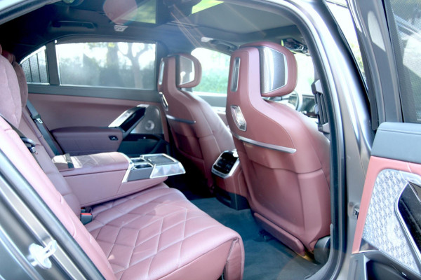 BMW i7 BMW i7 M70 xDrive | Individual uitvoering | 2023| BTW-auto | Volledige fabrieksgarantie