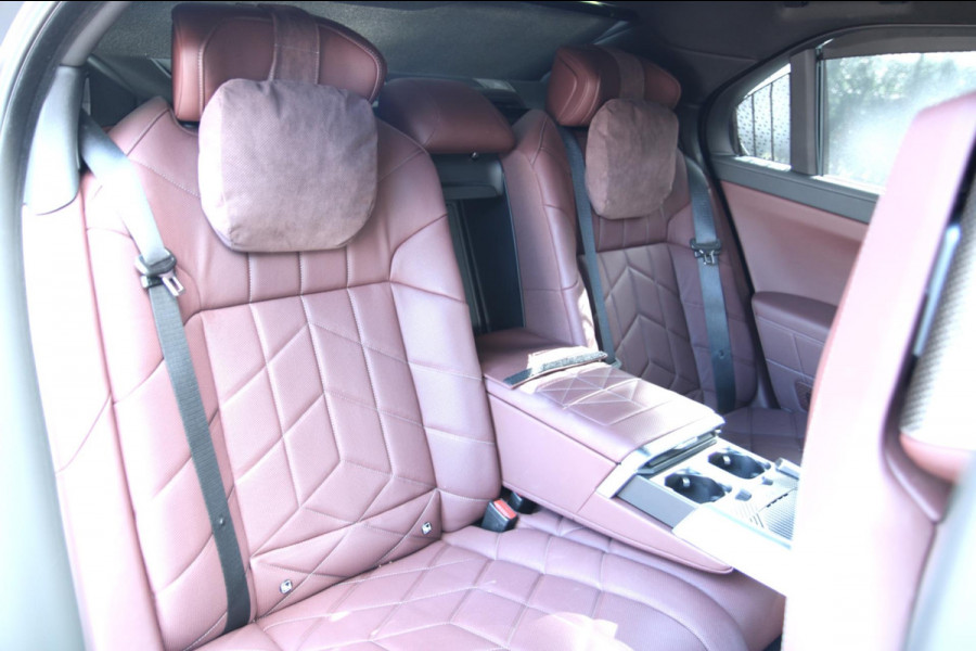 BMW i7 BMW i7 M70 xDrive | Individual uitvoering | 2023| BTW-auto | Volledige fabrieksgarantie