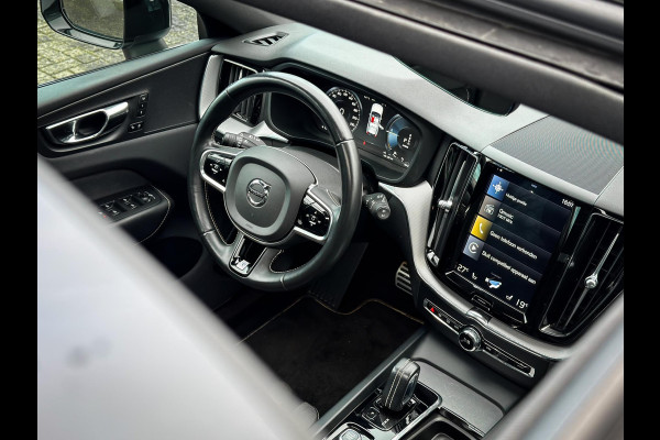 Volvo XC60 2.0 T8 Twin Engine AWD R-Design Panorama|Trekhaak Volvo XC60 2.0 T8 Twin Engine AWD R-Design Panorama|Trekhaak
