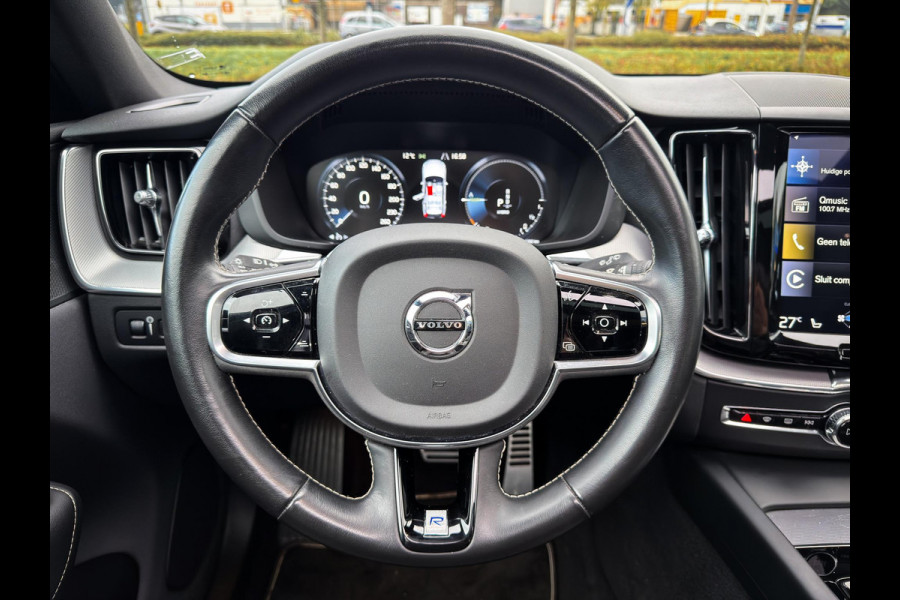 Volvo XC60 2.0 T8 Twin Engine AWD R-Design Panorama|Trekhaak Volvo XC60 2.0 T8 Twin Engine AWD R-Design Panorama|Trekhaak
