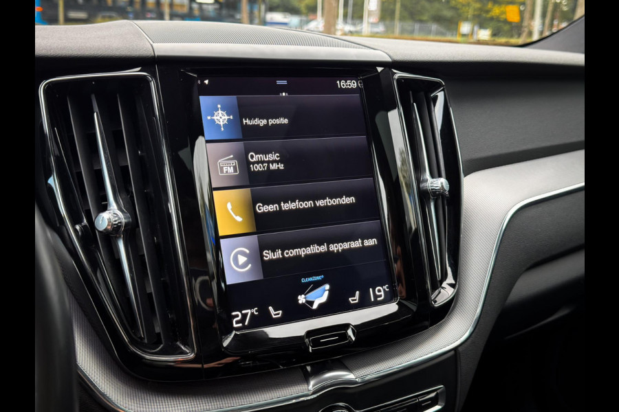 Volvo XC60 2.0 T8 Twin Engine AWD R-Design Panorama|Trekhaak Volvo XC60 2.0 T8 Twin Engine AWD R-Design Panorama|Trekhaak