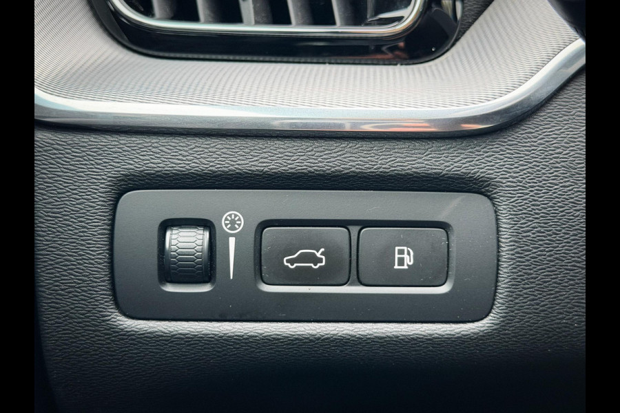 Volvo XC60 2.0 T8 Twin Engine AWD R-Design Panorama|Trekhaak Volvo XC60 2.0 T8 Twin Engine AWD R-Design Panorama|Trekhaak