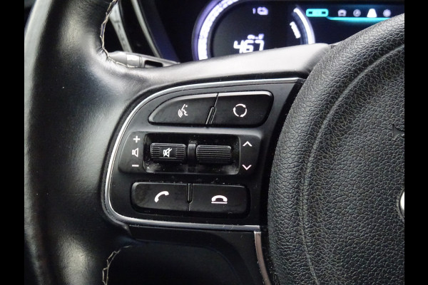 Kia e-Niro ExecutiveLine 64 kWh * LEER * TREKHAAK * 474 KM ACCU RANGE !! Kia e-Niro ExecutiveLine 64 kWh * LEER * TREKHAAK * 474 KM ACCU RANGE !!