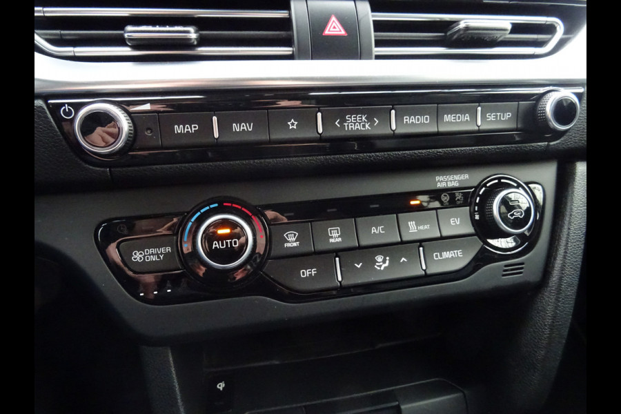 Kia e-Niro ExecutiveLine 64 kWh * LEER * TREKHAAK * 474 KM ACCU RANGE !! Kia e-Niro ExecutiveLine 64 kWh * LEER * TREKHAAK * 474 KM ACCU RANGE !!