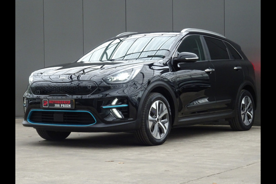 Kia e-Niro ExecutiveLine 64 kWh * LEER * TREKHAAK * 474 KM ACCU RANGE !! Kia e-Niro ExecutiveLine 64 kWh * LEER * TREKHAAK * 474 KM ACCU RANGE !!