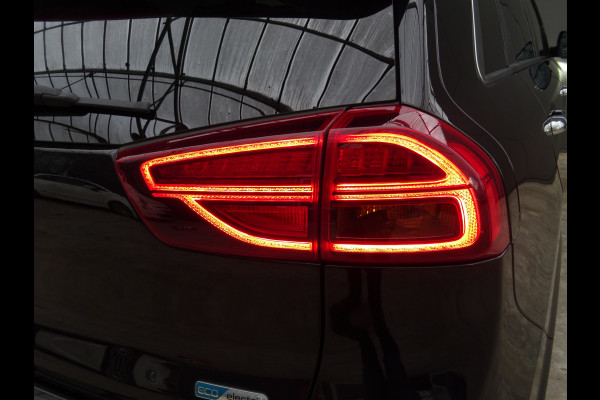 Kia e-Niro ExecutiveLine 64 kWh * LEER * TREKHAAK * 474 KM ACCU RANGE !! Kia e-Niro ExecutiveLine 64 kWh * LEER * TREKHAAK * 474 KM ACCU RANGE !!