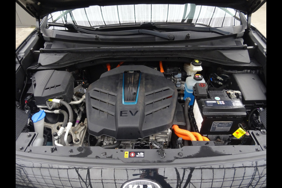 Kia e-Niro ExecutiveLine 64 kWh * LEER * TREKHAAK * 474 KM ACCU RANGE !! Kia e-Niro ExecutiveLine 64 kWh * LEER * TREKHAAK * 474 KM ACCU RANGE !!