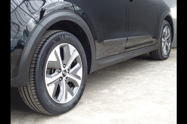 Kia e-Niro ExecutiveLine 64 kWh * LEER * TREKHAAK * 474 KM ACCU RANGE !! Kia e-Niro ExecutiveLine 64 kWh * LEER * TREKHAAK * 474 KM ACCU RANGE !!