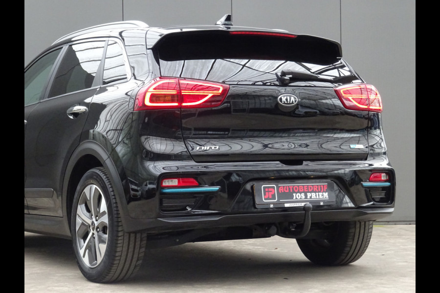 Kia e-Niro ExecutiveLine 64 kWh * LEER * TREKHAAK * 474 KM ACCU RANGE !! Kia e-Niro ExecutiveLine 64 kWh * LEER * TREKHAAK * 474 KM ACCU RANGE !!
