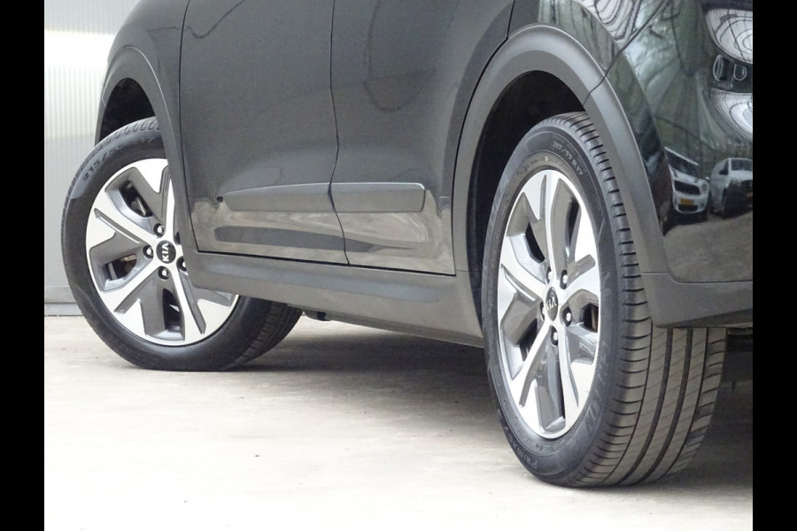 Kia e-Niro ExecutiveLine 64 kWh * LEER * TREKHAAK * 474 KM ACCU RANGE !! Kia e-Niro ExecutiveLine 64 kWh * LEER * TREKHAAK * 474 KM ACCU RANGE !!
