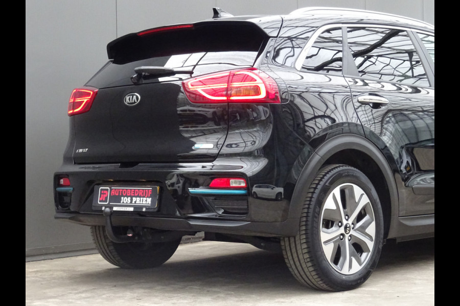 Kia e-Niro ExecutiveLine 64 kWh * LEER * TREKHAAK * 474 KM ACCU RANGE !! Kia e-Niro ExecutiveLine 64 kWh * LEER * TREKHAAK * 474 KM ACCU RANGE !!