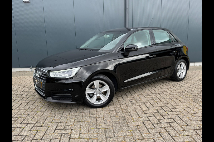 Audi A1 Sportback 1.0 TFSI Pro Line * Stoelverwarming * Led * Lichtmetalen Velgen Audi A1 Sportback 1.0 TFSI Pro Line * Stoelverwarming * Led * Lichtmetalen Velgen