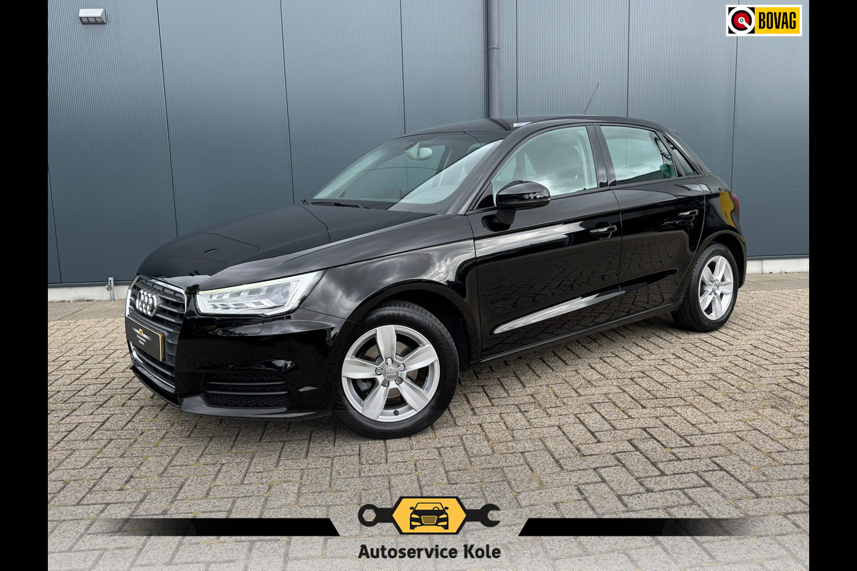 Audi A1 Sportback 1.0 TFSI Pro Line * Stoelverwarming * Led * Lichtmetalen Velgen Audi A1 Sportback 1.0 TFSI Pro Line * Stoelverwarming * Led * Lichtmetalen Velgen