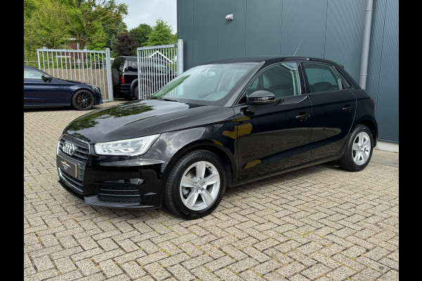 Audi A1 Sportback 1.0 TFSI Pro Line * Stoelverwarming * Led * Lichtmetalen Velgen Audi A1 Sportback 1.0 TFSI Pro Line * Stoelverwarming * Led * Lichtmetalen Velgen