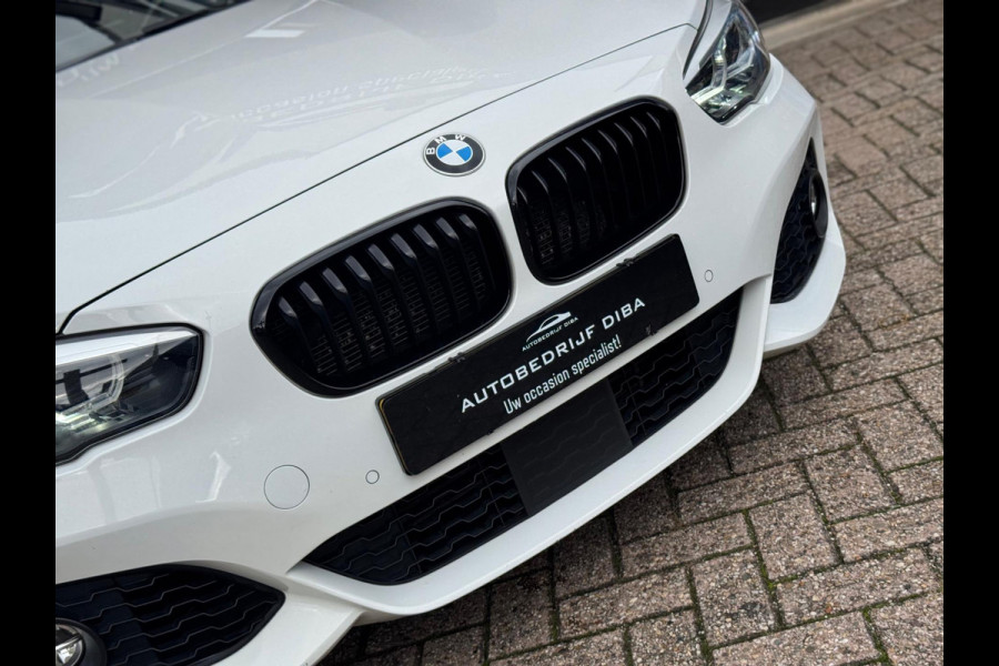 BMW 1-serie 118i M-Pakket 2019 AUT NAVI CAMERA CRUISE NAP! BMW 1-serie 118i M-Pakket 2019 AUT NAVI CAMERA CRUISE NAP!