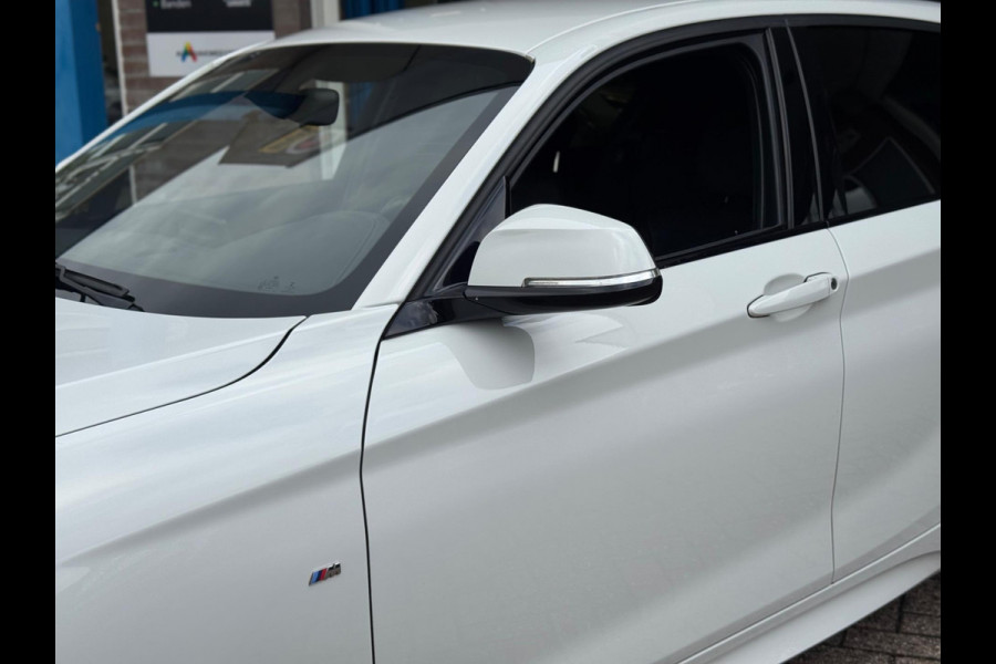 BMW 1-serie 118i M-Pakket 2019 AUT NAVI CAMERA CRUISE NAP! BMW 1-serie 118i M-Pakket 2019 AUT NAVI CAMERA CRUISE NAP!