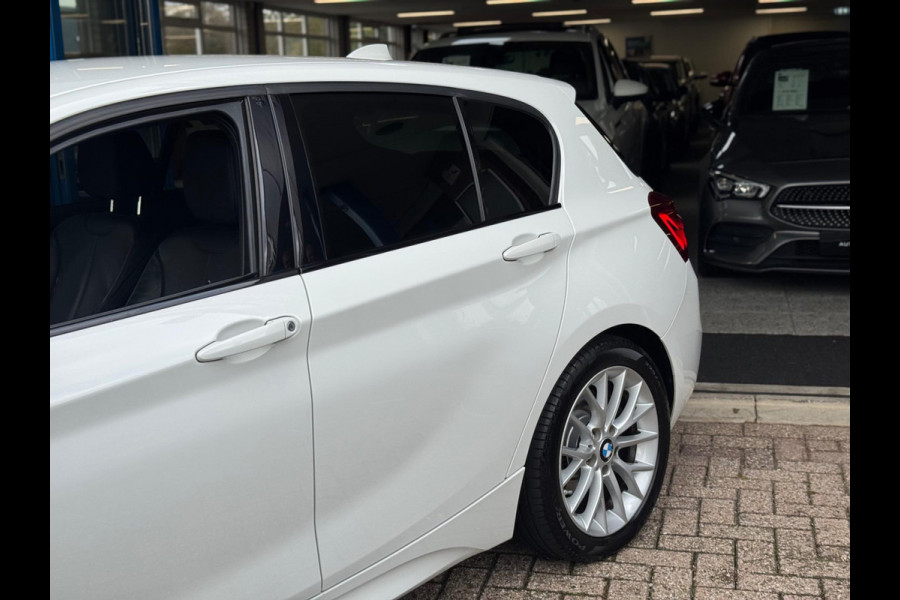 BMW 1-serie 118i M-Pakket 2019 AUT NAVI CAMERA CRUISE NAP! BMW 1-serie 118i M-Pakket 2019 AUT NAVI CAMERA CRUISE NAP!
