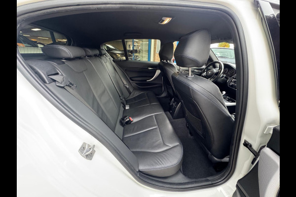 BMW 1-serie 118i M-Pakket 2019 AUT NAVI CAMERA CRUISE NAP! BMW 1-serie 118i M-Pakket 2019 AUT NAVI CAMERA CRUISE NAP!