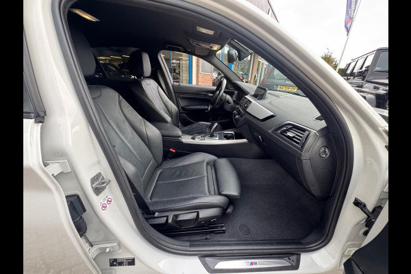 BMW 1-serie 118i M-Pakket 2019 AUT NAVI CAMERA CRUISE NAP! BMW 1-serie 118i M-Pakket 2019 AUT NAVI CAMERA CRUISE NAP!