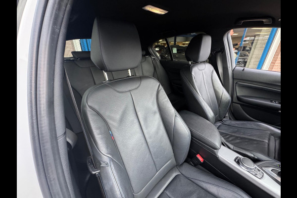 BMW 1-serie 118i M-Pakket 2019 AUT NAVI CAMERA CRUISE NAP! BMW 1-serie 118i M-Pakket 2019 AUT NAVI CAMERA CRUISE NAP!