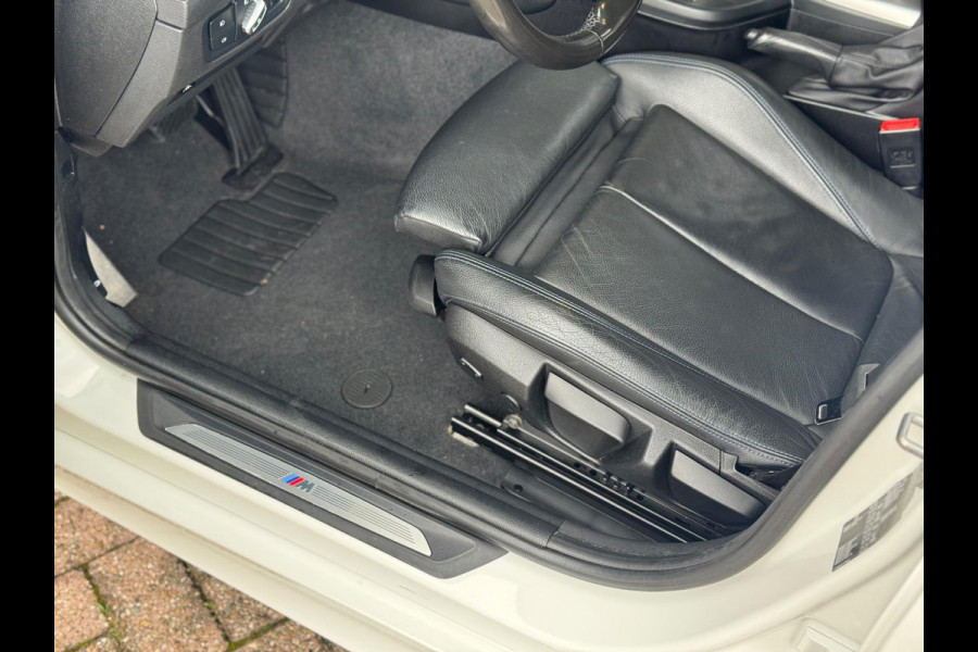 BMW 1-serie 118i M-Pakket 2019 AUT NAVI CAMERA CRUISE NAP! BMW 1-serie 118i M-Pakket 2019 AUT NAVI CAMERA CRUISE NAP!