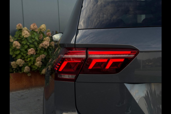 Volkswagen Tiguan 1.5 TSI R-Line 2024 IQ LIGHT PANO NAVI CAMERA CLIMATE SPORTVELGE
