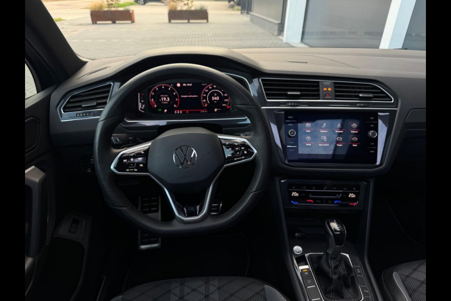 Volkswagen Tiguan 1.5 TSI R-Line 2024 IQ LIGHT PANO NAVI CAMERA CLIMATE SPORTVELGE
