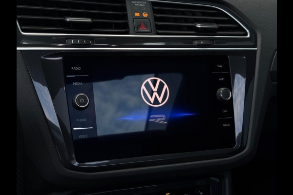 Volkswagen Tiguan 1.5 TSI R-Line 2024 IQ LIGHT PANO NAVI CAMERA CLIMATE SPORTVELGE