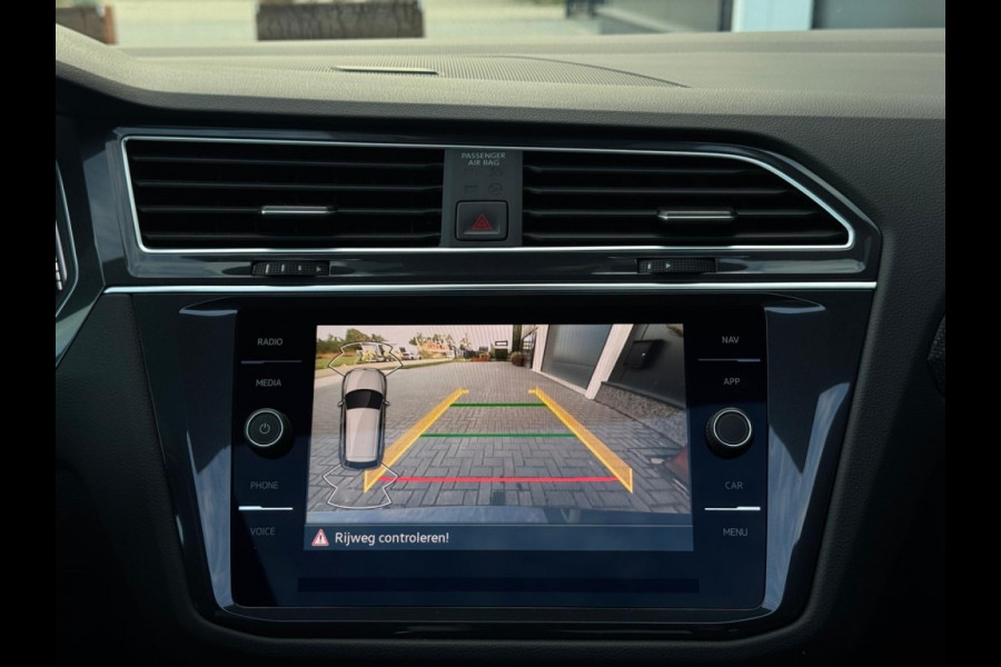 Volkswagen Tiguan 1.5 TSI R-Line 2024 IQ LIGHT PANO NAVI CAMERA CLIMATE SPORTVELGE