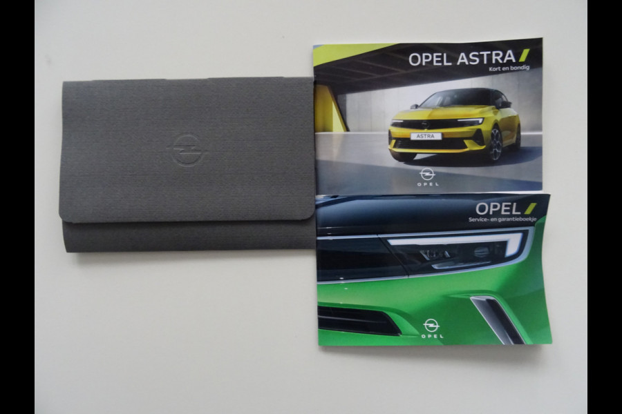 Opel Astra Sports Tourer 1.2 Turbo * PDC * CARPLAY * TREKHAAK !! Opel Astra Sports Tourer 1.2 Turbo * PDC * CARPLAY * TREKHAAK !!