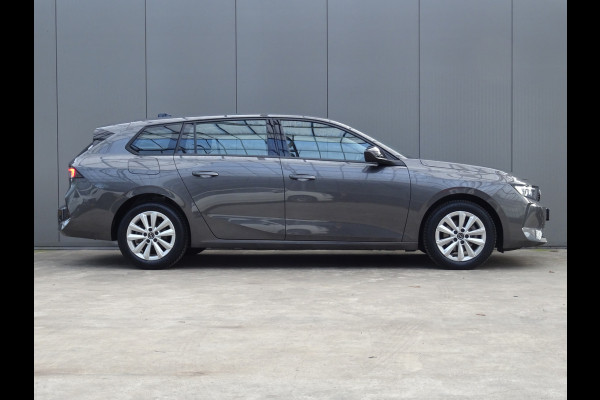 Opel Astra Sports Tourer 1.2 Turbo * PDC * CARPLAY * TREKHAAK !! Opel Astra Sports Tourer 1.2 Turbo * PDC * CARPLAY * TREKHAAK !!