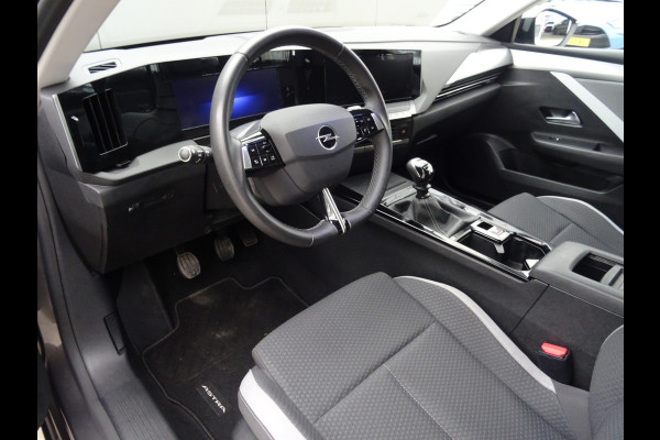 Opel Astra Sports Tourer 1.2 Turbo * PDC * CARPLAY * TREKHAAK !! Opel Astra Sports Tourer 1.2 Turbo * PDC * CARPLAY * TREKHAAK !!