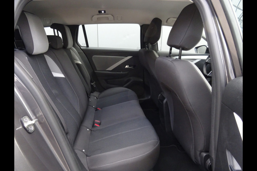 Opel Astra Sports Tourer 1.2 Turbo * PDC * CARPLAY * TREKHAAK !! Opel Astra Sports Tourer 1.2 Turbo * PDC * CARPLAY * TREKHAAK !!