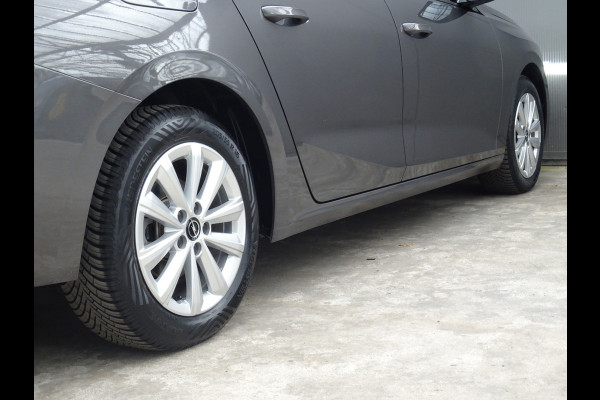 Opel Astra Sports Tourer 1.2 Turbo * PDC * CARPLAY * TREKHAAK !! Opel Astra Sports Tourer 1.2 Turbo * PDC * CARPLAY * TREKHAAK !!