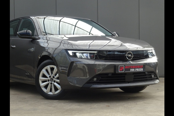 Opel Astra Sports Tourer 1.2 Turbo * PDC * CARPLAY * TREKHAAK !! Opel Astra Sports Tourer 1.2 Turbo * PDC * CARPLAY * TREKHAAK !!