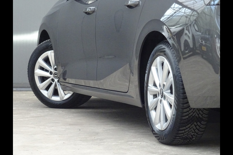 Opel Astra Sports Tourer 1.2 Turbo * PDC * CARPLAY * TREKHAAK !! Opel Astra Sports Tourer 1.2 Turbo * PDC * CARPLAY * TREKHAAK !!