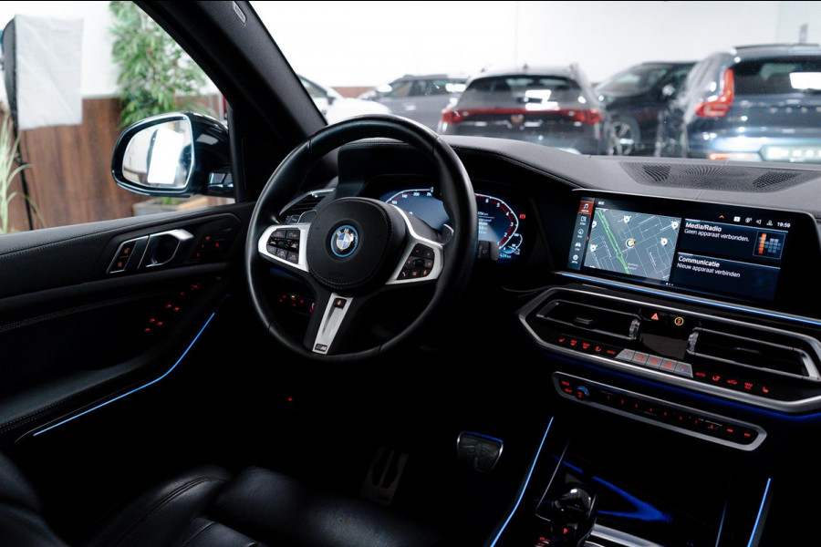 BMW X5 xDrive45e High Executive Achteras|Pano|LuchtV|360º|22inch|M-Sport BMW X5 xDrive45e High Executive Achteras|Pano|LuchtV|360º|22inch|M-Sport