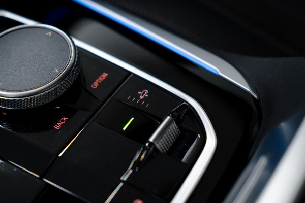 BMW X5 xDrive45e High Executive Achteras|Pano|LuchtV|360º|22inch|M-Sport BMW X5 xDrive45e High Executive Achteras|Pano|LuchtV|360º|22inch|M-Sport