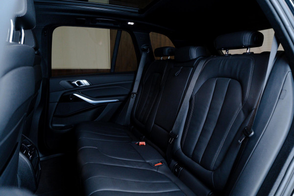 BMW X5 xDrive45e High Executive Achteras|Pano|LuchtV|360º|22inch|M-Sport BMW X5 xDrive45e High Executive Achteras|Pano|LuchtV|360º|22inch|M-Sport