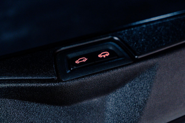 BMW X5 xDrive45e High Executive Achteras|Pano|LuchtV|360º|22inch|M-Sport BMW X5 xDrive45e High Executive Achteras|Pano|LuchtV|360º|22inch|M-Sport