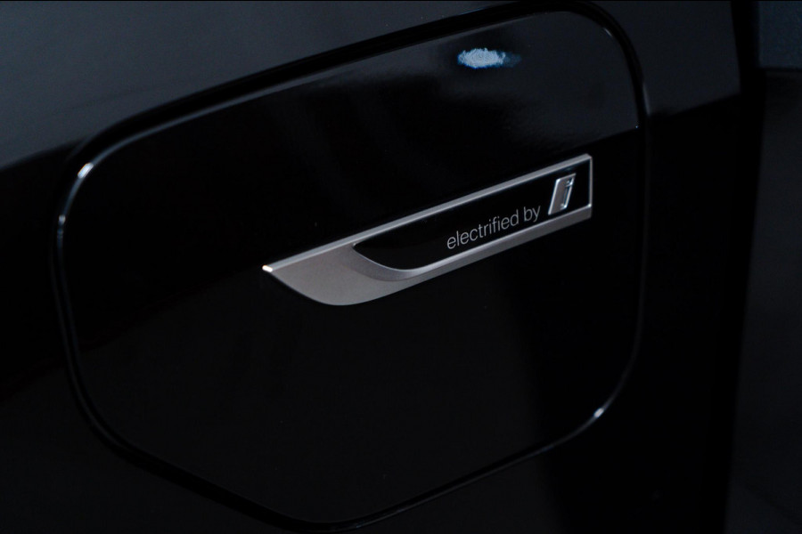 BMW X5 xDrive45e High Executive Achteras|Pano|LuchtV|360º|22inch|M-Sport BMW X5 xDrive45e High Executive Achteras|Pano|LuchtV|360º|22inch|M-Sport