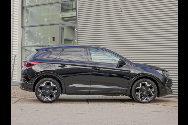 Opel Grandland 1.2 Turbo Hybrid GS Leder interieur Opel Grandland 1.2 Turbo Hybrid GS Leder interieur